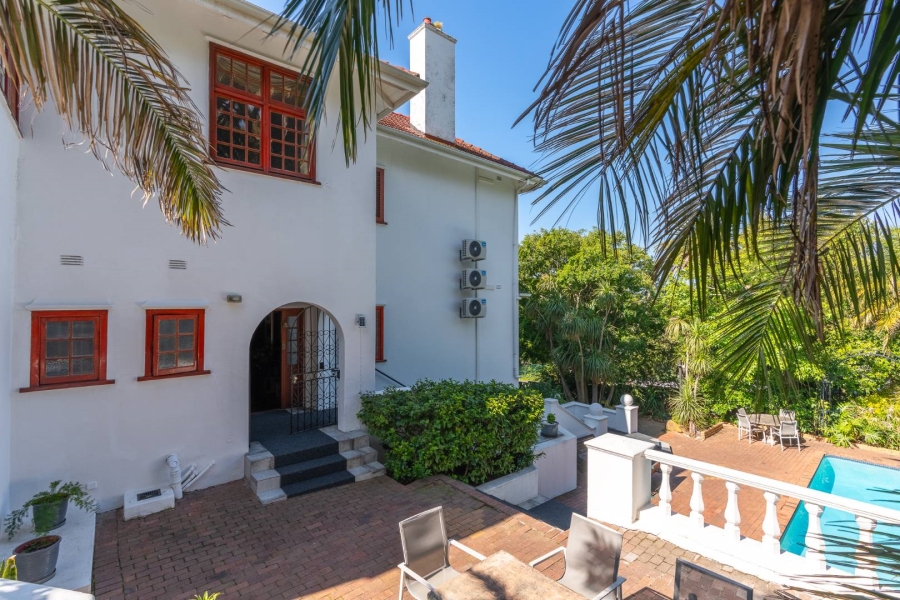 14 Bedroom Property for Sale in Oranjezicht Western Cape